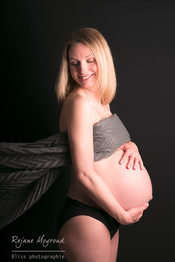photographe studio grossesse maternité Montpellier Nimes lunel Mauguio bébé enfant nourrisson nue