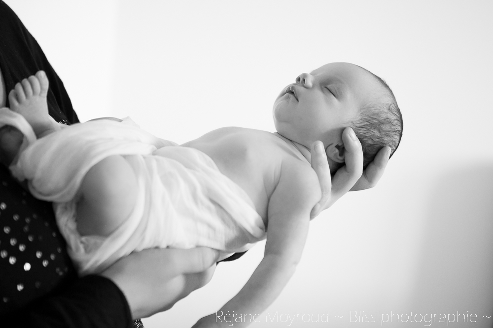 photographe maternité maman bébé nourrisson Montpellier gard Herault Lunel Nimes grossesse maman enfant accouchement naturel Réjane Moyroud Bliss photographie-161