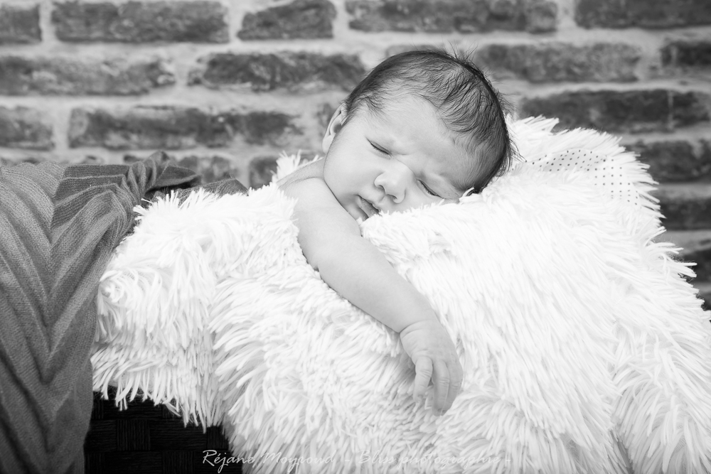 Dario - photographe nouveau né bébé nourrisson maternité Montpellier nimes lunel castries_-62