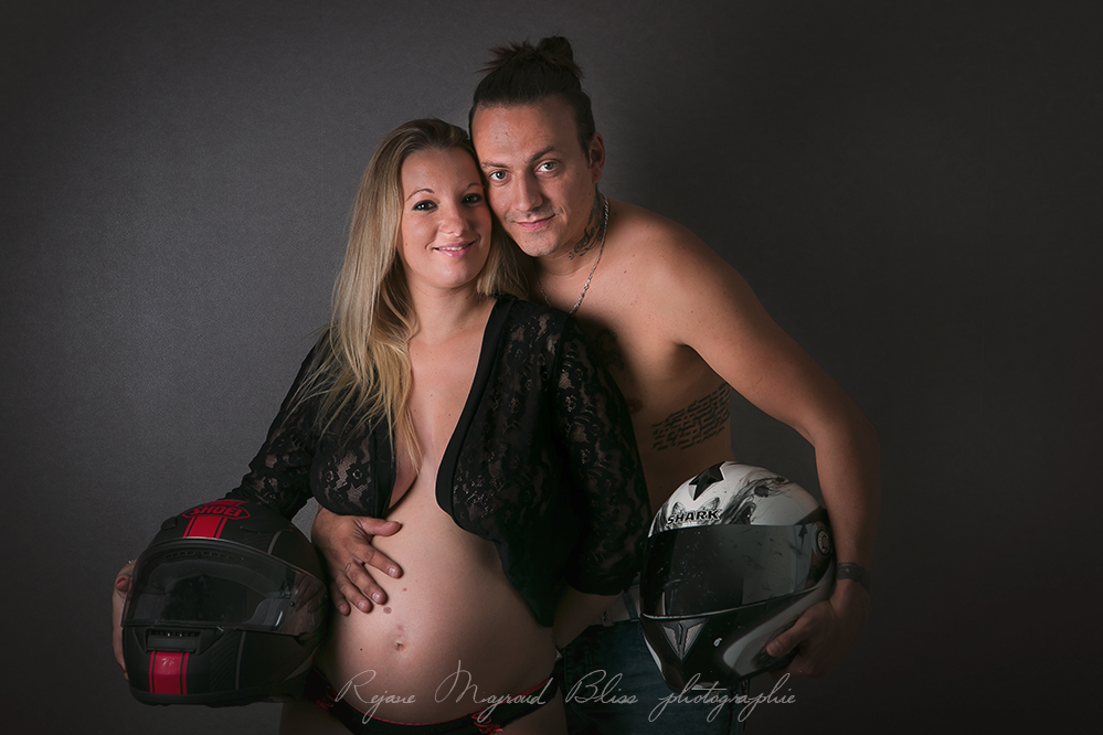 grossesse-Montpellier-motar-moto-casque-photographe-luanl-Lansargues-Lunel-Viel-Maternité-couple-studio-gard-professionnel-foto
