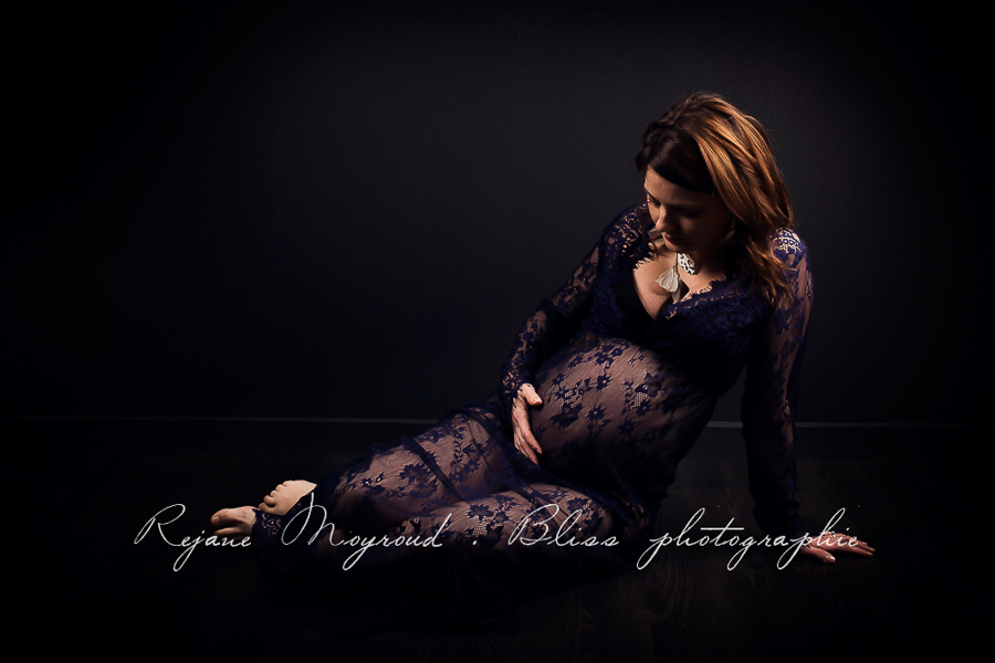 ventre-rond-grossesse-montpellier-photographe-bebe-studio-lunel-enceinte-femme-71